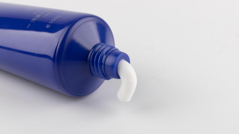 Daarom giet je je tandpasta beter niet in een ‘handige’ pompflacon