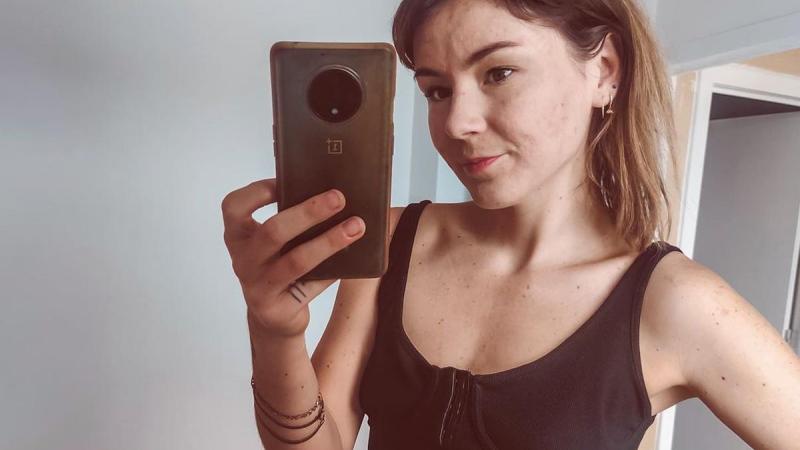 Kato Callebaut krijgt kritiek op foto: «Dat broekje toont net iets te veel»