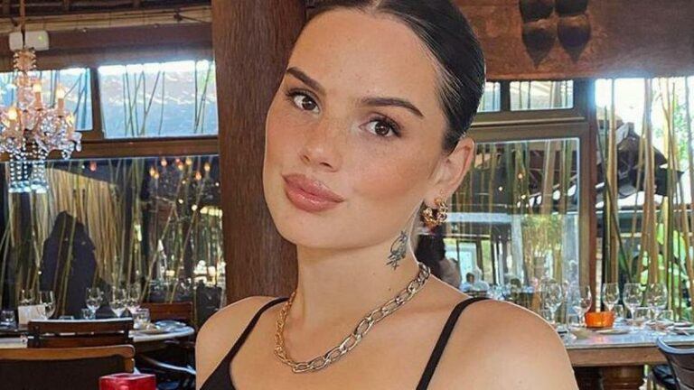 Zwangere Famke Louise toont haar bolle buikje in bikinifoto: «Heel mooi om te zien»