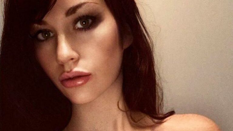 Model vindt geen werk omdat ze ‘te knap’ is: «Ik zag de bobbel in zijn broek»