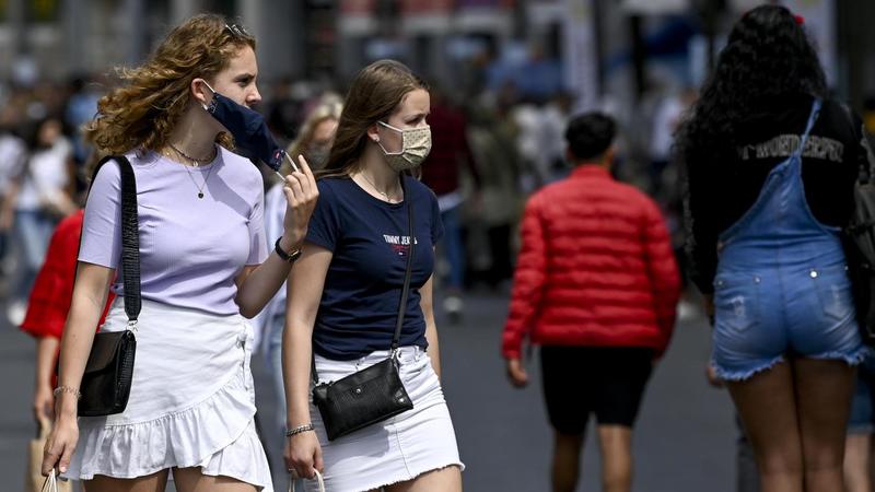 Het einde van de maskerplicht is nabij