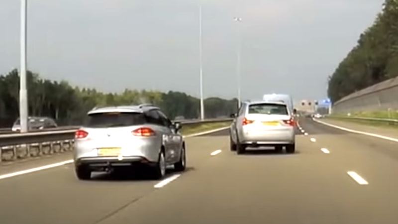 Wegpiraten spelen LEVENSGEVAARLIJK spel op Nederlandse snelweg: “Rijbewijs afpakken!” (video)