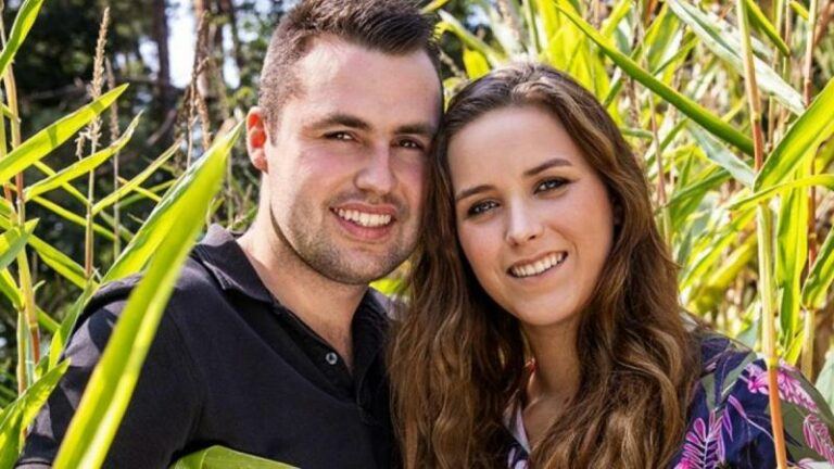 Hanne uit ‘Boer zkt Vrouw’ krijgt compliment van haar vriend Frits op bikinifoto