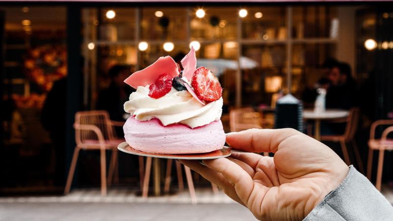 In dit Franse dorp kan je betaald worden om taart te proeven