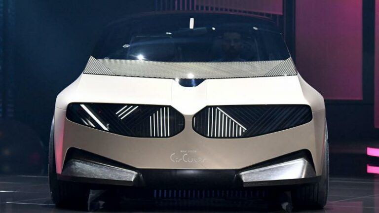 Deze BMW werd volledig uit gerecycleerd materiaal gebouwd (video)