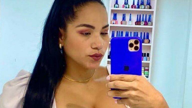 Outfit van mama ‘ongepast’ voor vergadering op school van zoon: «Ik voel me gediscrimineerd!» (foto)