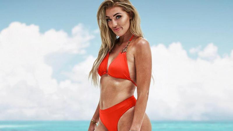 Zwangere Jørney uit ‘Ex on the Beach’ over haar vriend: «Het leven zou gewoon niet zo leuk zijn als je lelijk was»