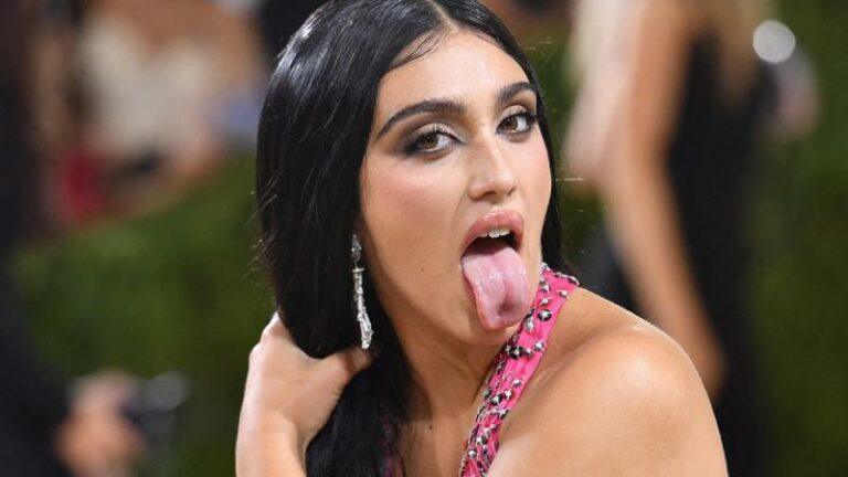 Dochter van Madonna choqueert met okselhaar: «Wow, daar moet je lef voor hebben!» (foto)
