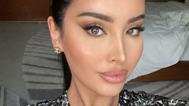 Antwerps model verlaat shoot nadat fotograaf deze opmerking maakt: «Dat kan me niet schelen!» (video)