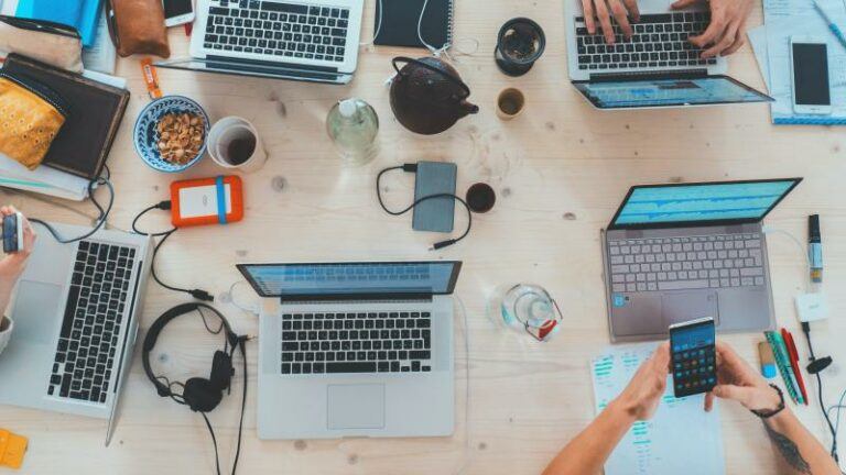 Vier fouten die je beter vermijdt op sociale media als je je job niet wil verliezen