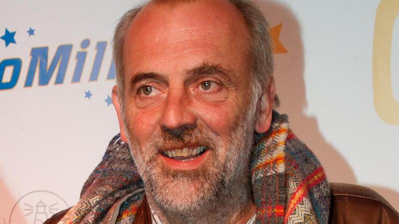 Acteur Sam Louwyck heeft 25 jaar jongere vriendin: «Mensen denken vaak dat ik met mijn dochter op stap ben»