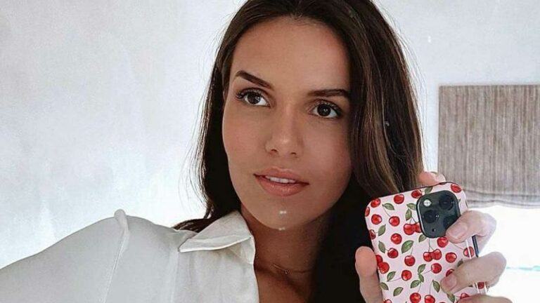 Ex-Miss België Romanie Schotte bevallen van eerste kindje