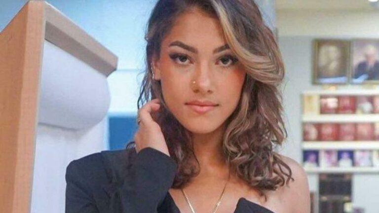 Model onder vuur nadat ze fotoshoot doet op begrafenis van haar vader: «Ronduit walgelijk!»