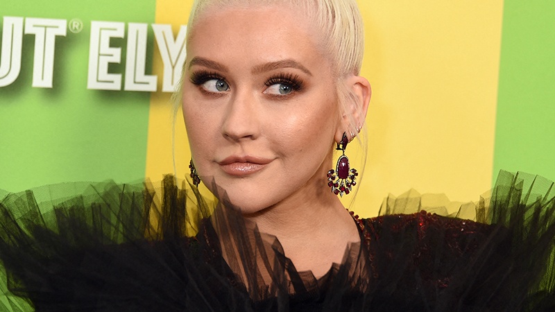 Christina Aguilera poseert halfnaakt op Instagram. Fans lovend: “Een prachtige koningin!” (foto’s)