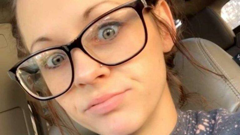 Vrouw ontdekt opvallend detail op trouwfoto: «Ik had beter moeten weten»
