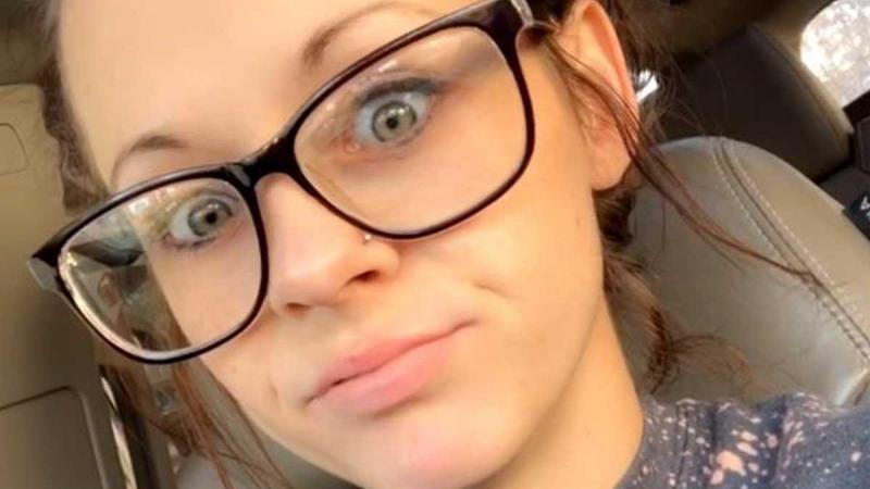 Vrouw ontdekt opvallend detail op trouwfoto: «Ik had beter moeten weten»