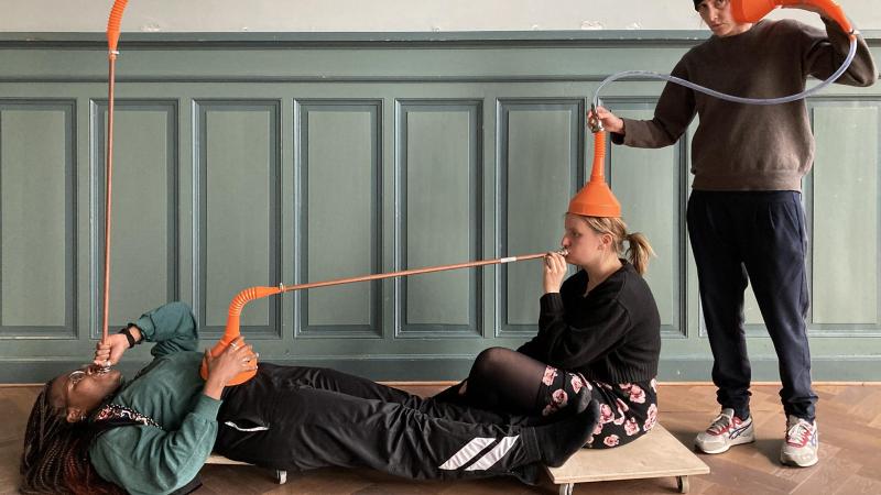 UITTIPS. Van zwemmen in ijskoudwater tot reizen naar Oost-Indië: Dit weekend zit bomvol avontuur