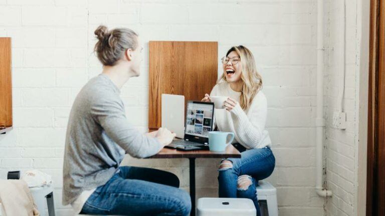Klagen jij en je collega’s over je werk? Dan ben je gezond bezig