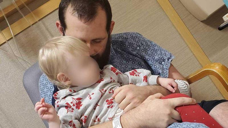 Man krijgt geen harttransplantatie omdat hij niet gevaccineerd is: «Gevaccineerden hebben meer kans om te overleven»