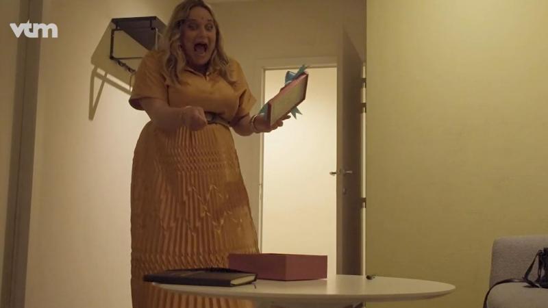 Panel van ‘The Masked Singer’ krijgt akelig cadeutje van nieuw personage: «What the f*** is dat?!» (video)