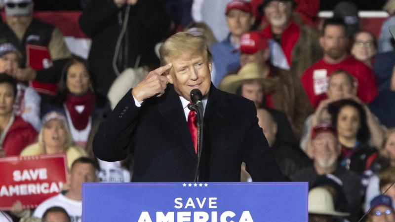 Trump belooft bestormers capitool gratie als hij herverkozen wordt als president