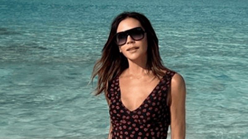 Victoria en David Beckham tonen strakke figuren: “Jullie vormen een fantastisch koppel!” (foto’s)