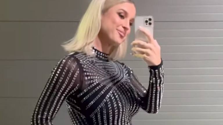 Zwangere Kat Kerkhofs toont trots haar bolle buikje: “Stampend aan de binnenkant, stralend aan de buitenkant!” (foto’s)