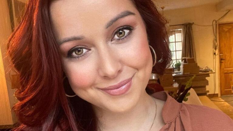 Lotte Vanwezemael verbaast fans met deze badpakfoto’s: “Zie ze eens stralen!”