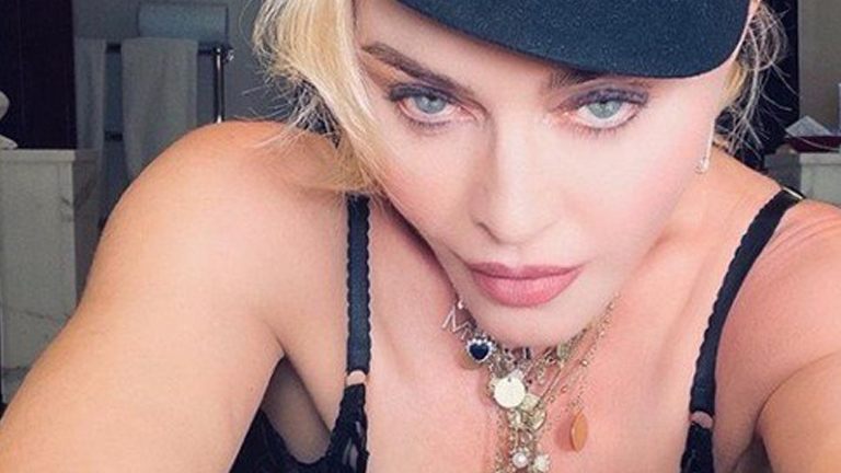 Madonna laat weinig aan de verbeelding over in fotoshoot: “Adembenemend!”