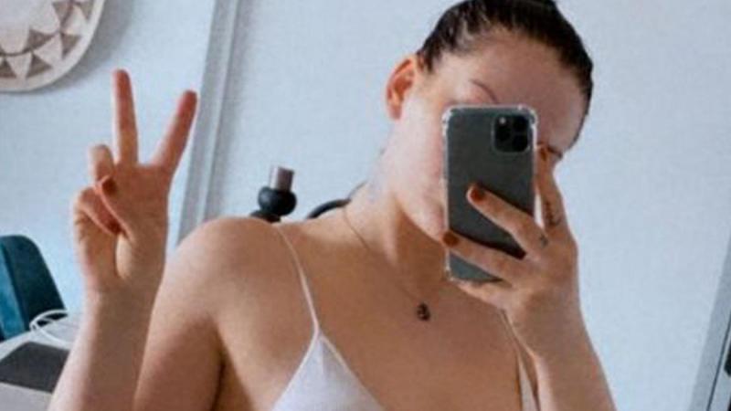 Famke Louise toont buikje drie weken na haar bevalling: «De realiteit» (foto)