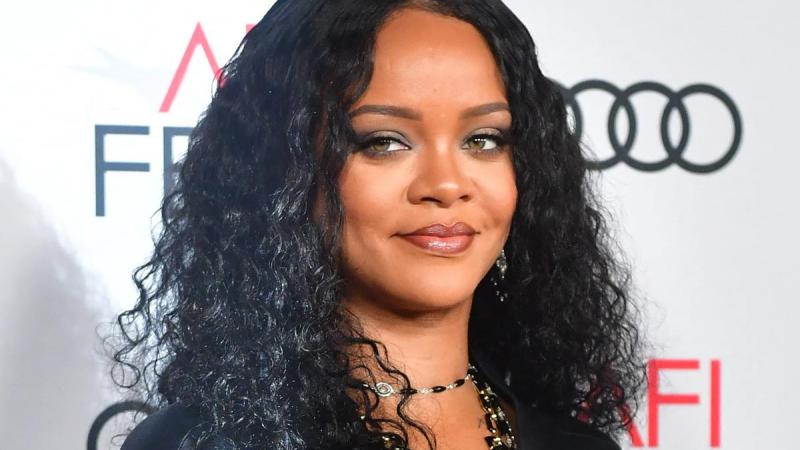 Zwangere Rihanna trekt aandacht met weinig verhullende outfit: «Meest sexy mama ooit!» (foto)