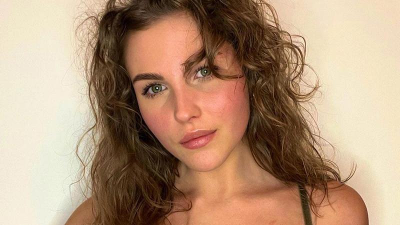 ‘Temptation’-Donna reageert briljant op ongepaste vraag over haar borsten (foto)