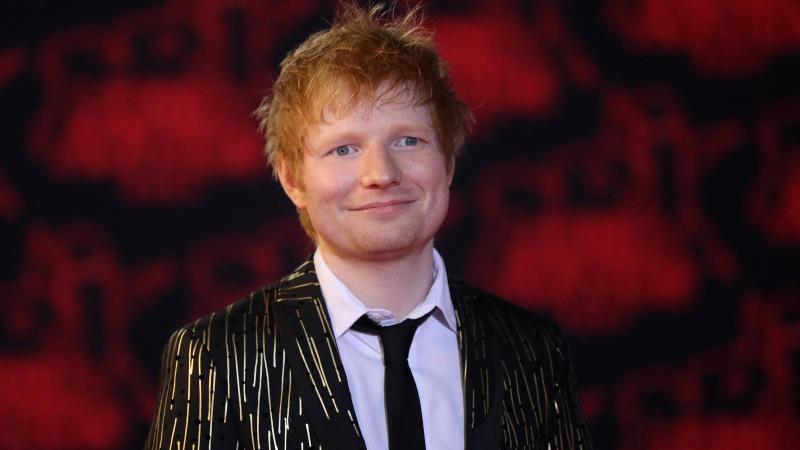 BIZAR. Ed Sheeran bouwt eigen kerkhof
