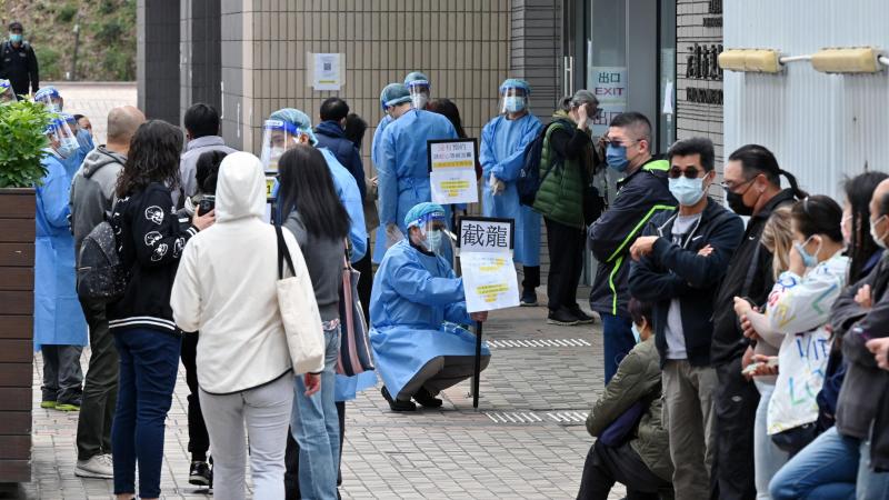 BIZAR. Hongkong laat al zijn inwoners verplicht testen