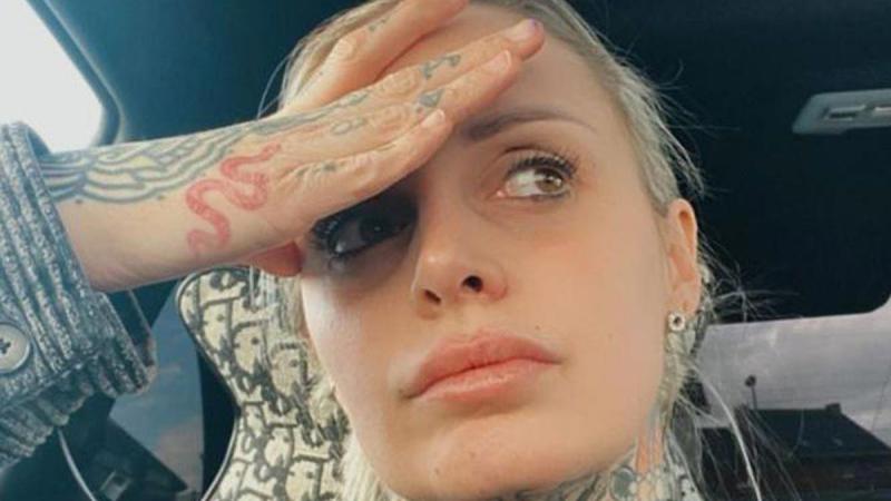 ‘Temptation’-Pommeline kampt met vervelende klacht na coronabesmetting: «Hoort dit erbij?»