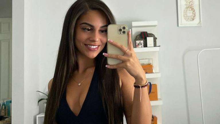 Sportende dame krijgt plots ‘stalkerige’ voicemail van fitness-medewerker: “Dit is beangstigend!” (video’s)