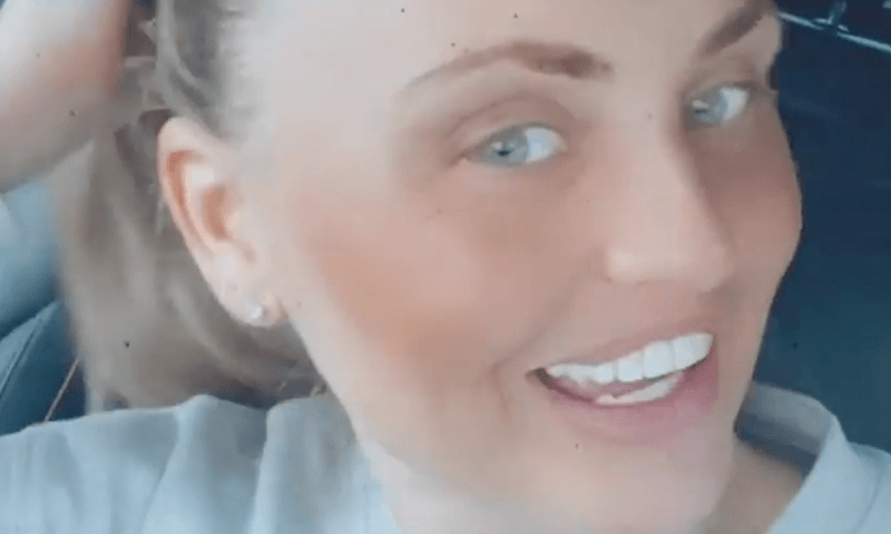 Model maakt op Valentijnsdag haar OnlyFans gratis: “Voor de mannen met saaie vrouwen” (foto’s)