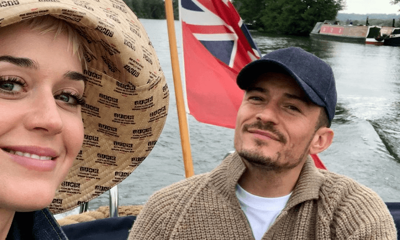 Katy Perry reageert op naakte echtgenoot Orlando Bloom: “Hij zal nooit veranderen!” (foto’s)