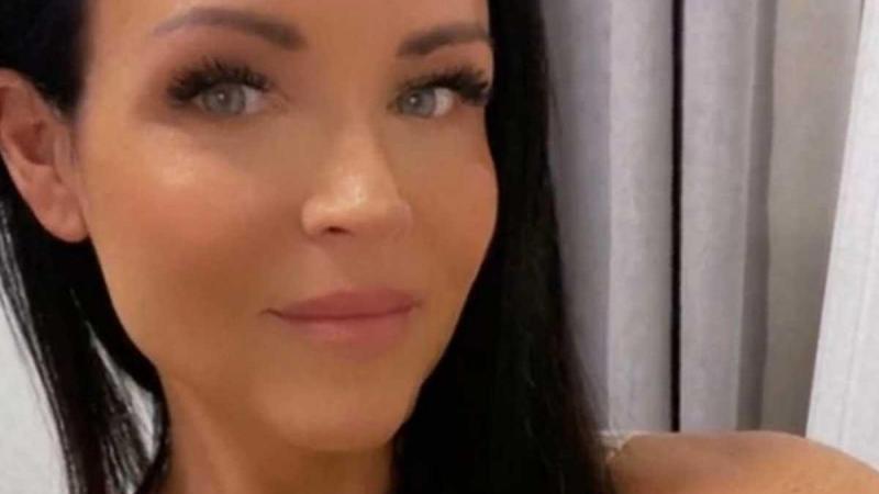 Vrouw gegeneerd over ‘blote’ outfit in fitness: «Ik schaamde me dood!» (video)