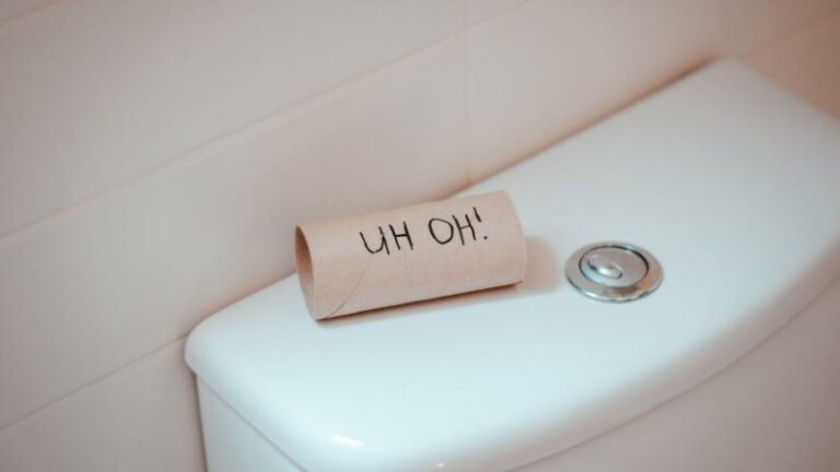 Waarom zorgt een onrustig hoofd voor een dringend toiletbezoek?