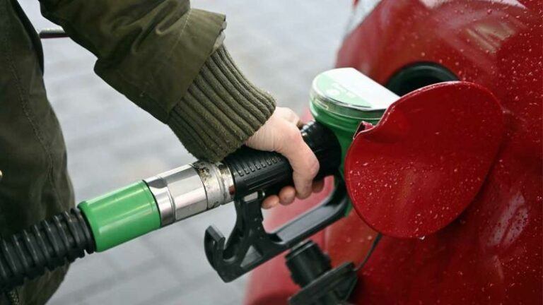 Zoveel goedkoper worden benzine en diesel vanaf morgen