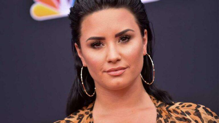 Demi Lovato deelt weinig verhullende foto: «Oh mijn God, wat doe je ons aan?!»