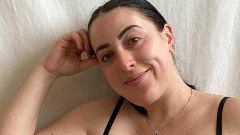 Influencer laat haar bikinilijn bewust staan en krijgt lovende reacties: «Je bent een inspiratie!» (foto)