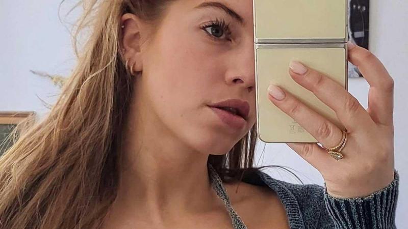 Bab Buelens poseert in eigen bikinicollectie: «Wow, heel mooi!» (foto)