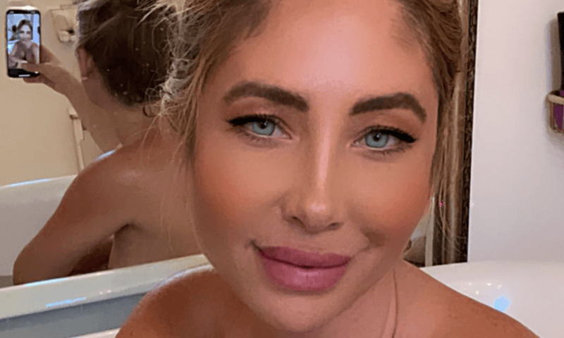 Seksmodel bekent: “De Playboy-vrouwen waren te beschaamd om te praten over de grootte van het geslachtsdeel van Hugh Hefner” (foto’s)