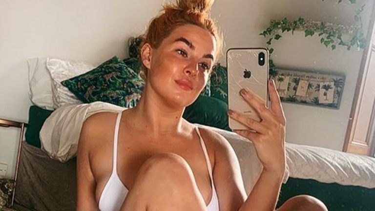 Pikant model verdient aardig de kost als ze naar toilet gaat: “Meer dan 100 euro voor een kort plasje” (foto’s)