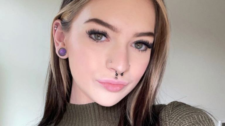 Dame schaamt zich dood nadat voormalige huisbaas haar seksspeeltjes vindt: “Wil je deze nog?” (foto)