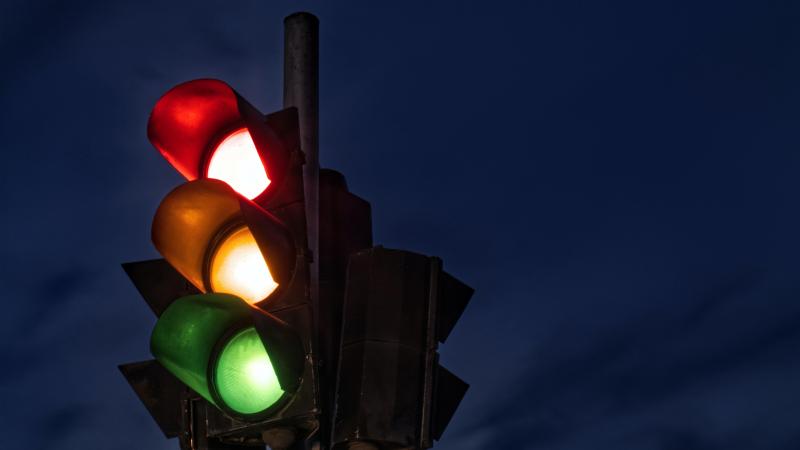 Intelligente verkeerslichten op komst in het najaar: «een grote stap vooruit richting een verkeersveiliger Vlaanderen»