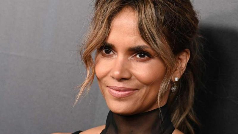 Halle Berry verbaast volgers met opvallend decolleté: «Ik ben sprakeloos!» (foto)