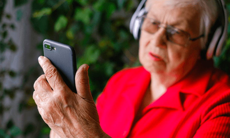 GÊNANT! “Ik belde per ongeluk mijn mama toen ik seks had met mijn vrouw…”